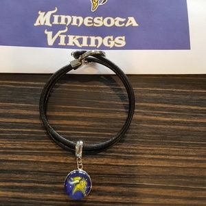 Minnesota Vikings Logo Faux Leather Snap Bracelet